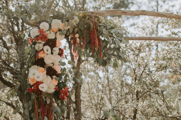 6 Wedding Arch Flowers Ideas for a Stunning Celebration - Sola Wood Flowers