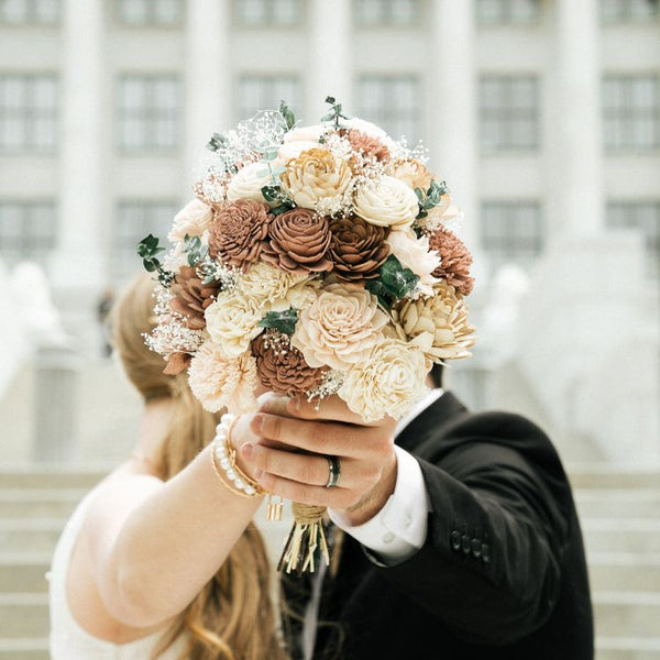How to Create a Stunning Eucalyptus Bouquet for Your Wedding - Sola Wood Flowers
