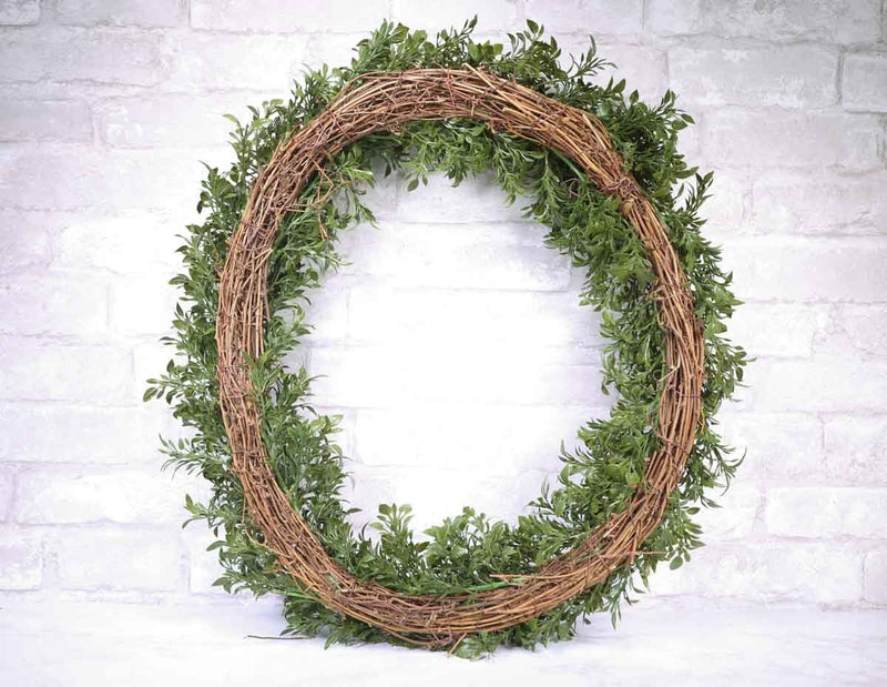 22" Wreath With White Flowers* - Sola Wood Flowers